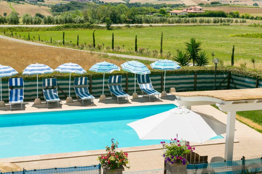 Agriturismo Case Nuove คาสเตลลินา มาริตติมา ภายนอก รูปภาพ