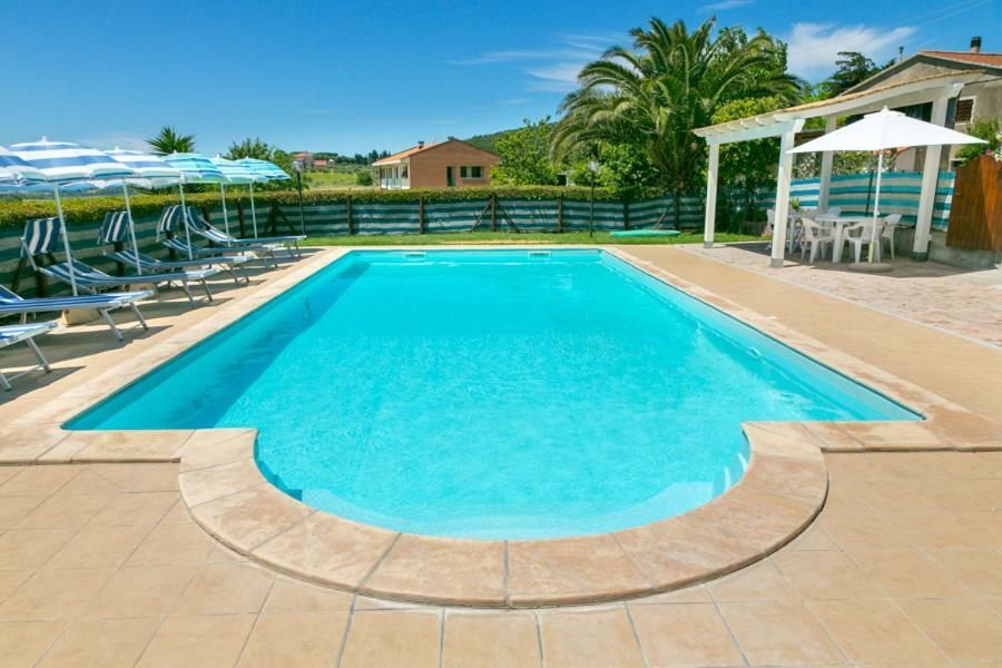 Agriturismo Case Nuove คาสเตลลินา มาริตติมา ภายนอก รูปภาพ