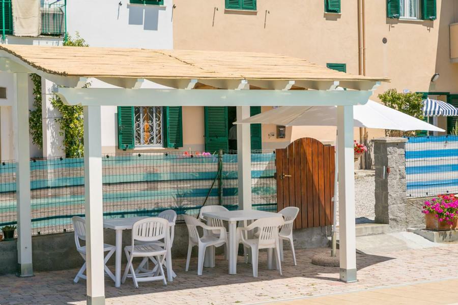 Agriturismo Case Nuove คาสเตลลินา มาริตติมา ภายนอก รูปภาพ