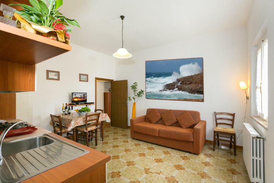 Agriturismo Case Nuove คาสเตลลินา มาริตติมา ภายนอก รูปภาพ